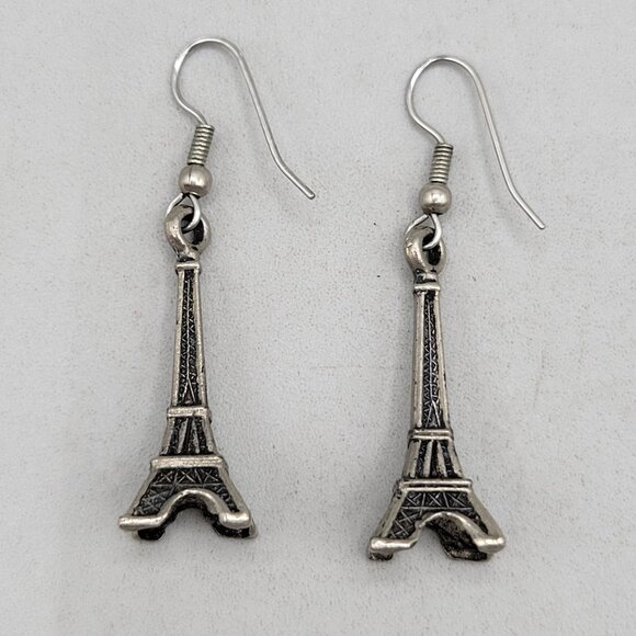Eiffel Tower Dangle Earrings Silver Tone Lightweight French Style Jewelry - Picture 2 of 3